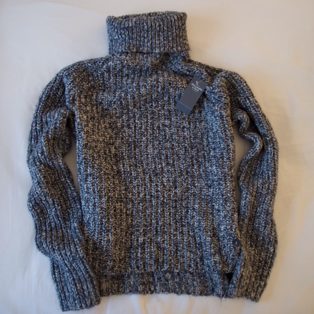 BRAND NEW A&F Shaker Turtleneck Sweater w/tags